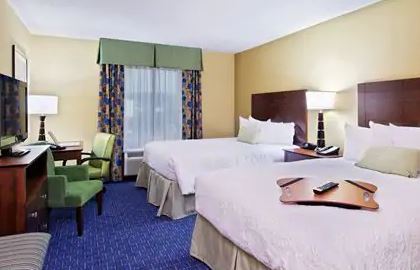 Hampton & Knoxville-turkey Creek Farragut Hotel
