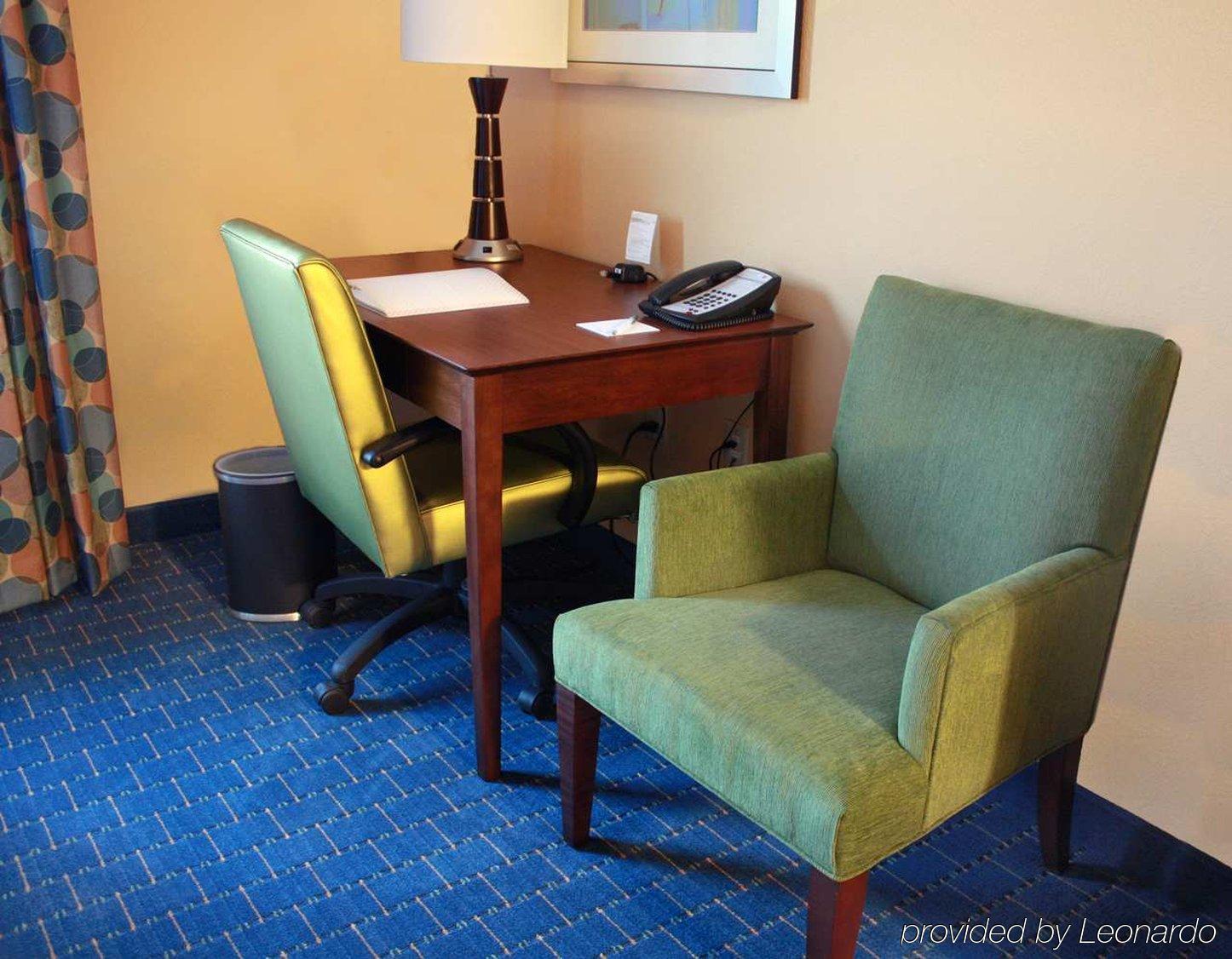 Hampton & Knoxville-turkey Creek Farragut Hotel Knoxville